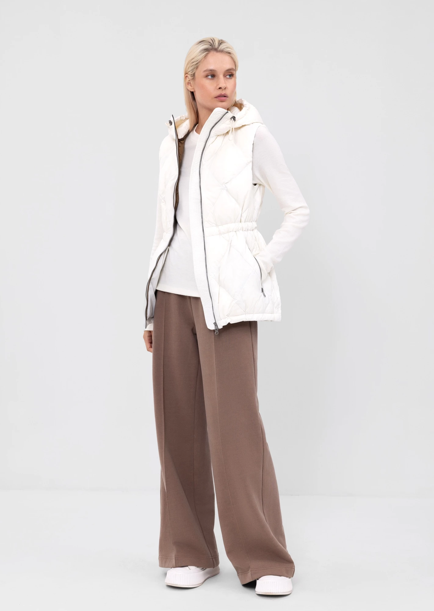 Облегчённый пуховый жилет (1525SW-1023-A002)