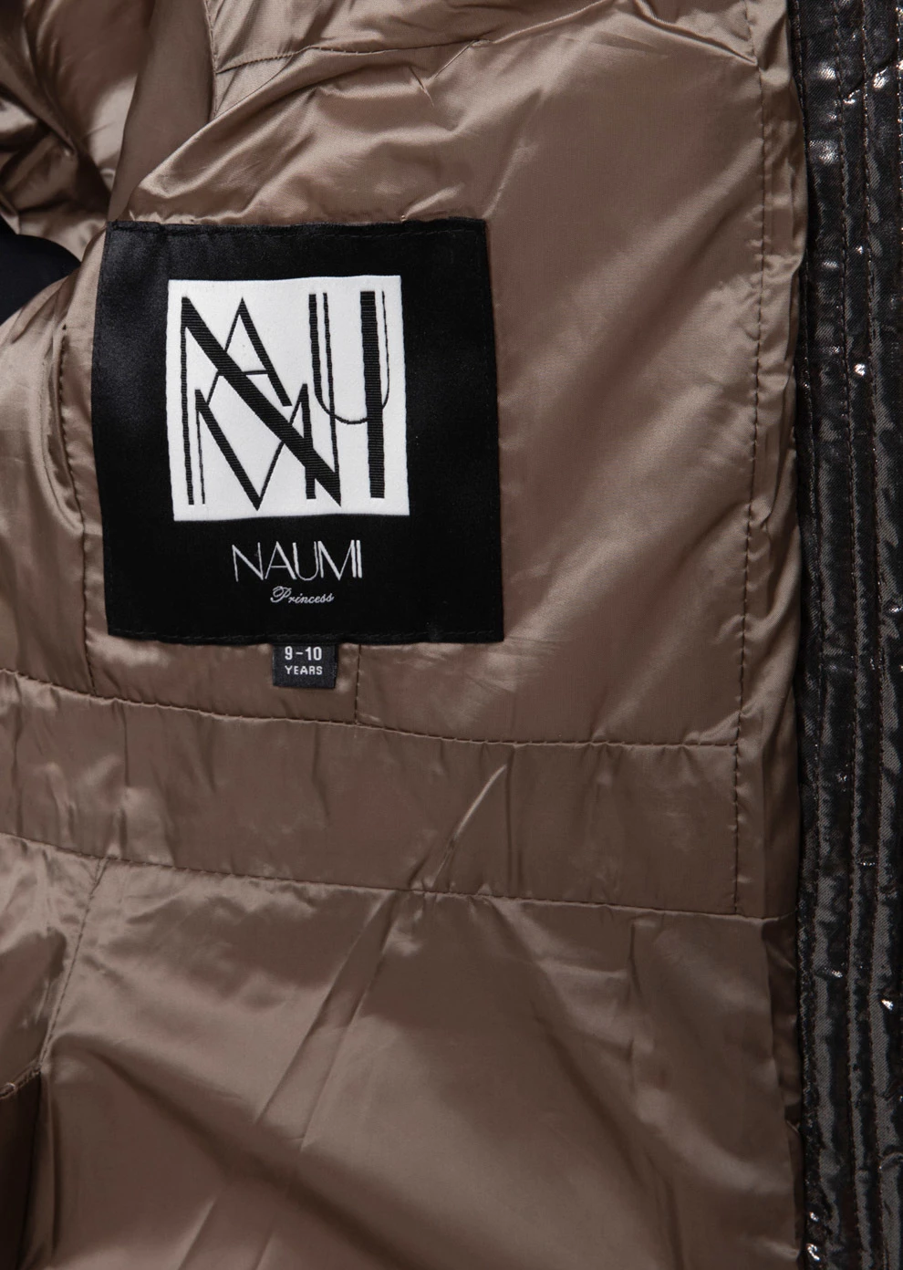 Детский короткий пуховик с капюшоном и мехом (19W221-0243-IZ056)