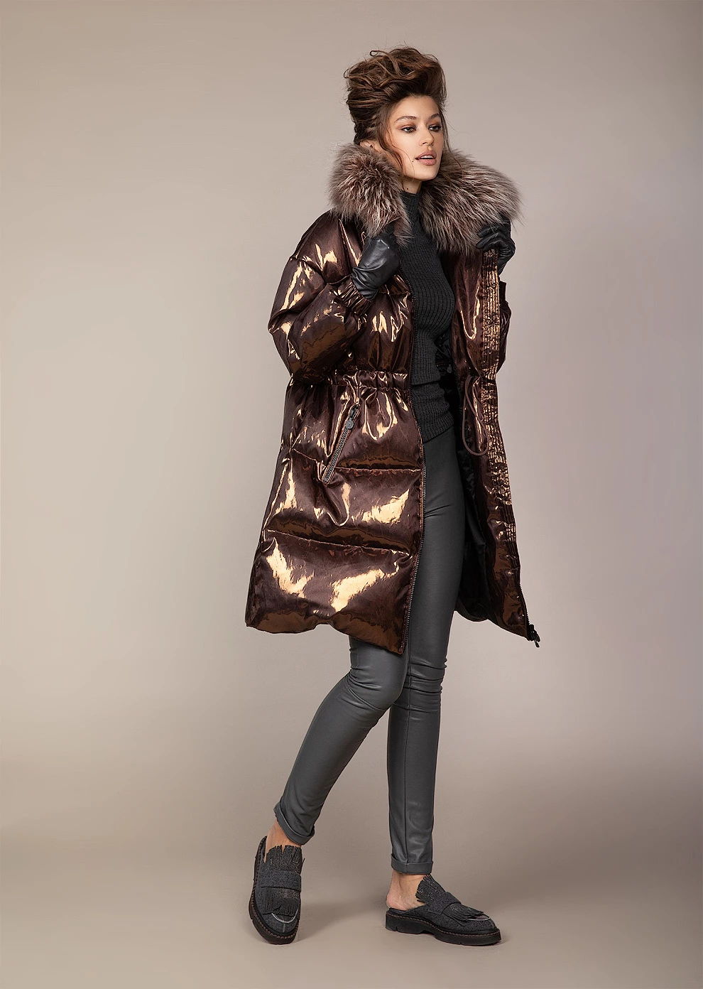 Пуховик с мехом (19W748-0243-IZ052)