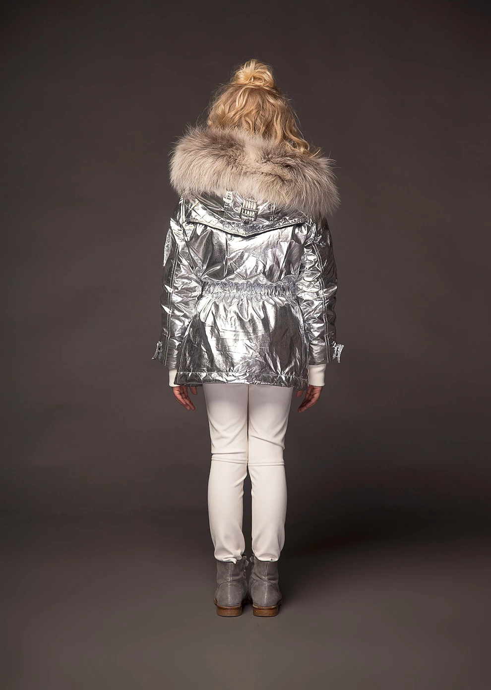 Детская пуховая парка с капюшоном и мехом (18W277-0223-G0022)