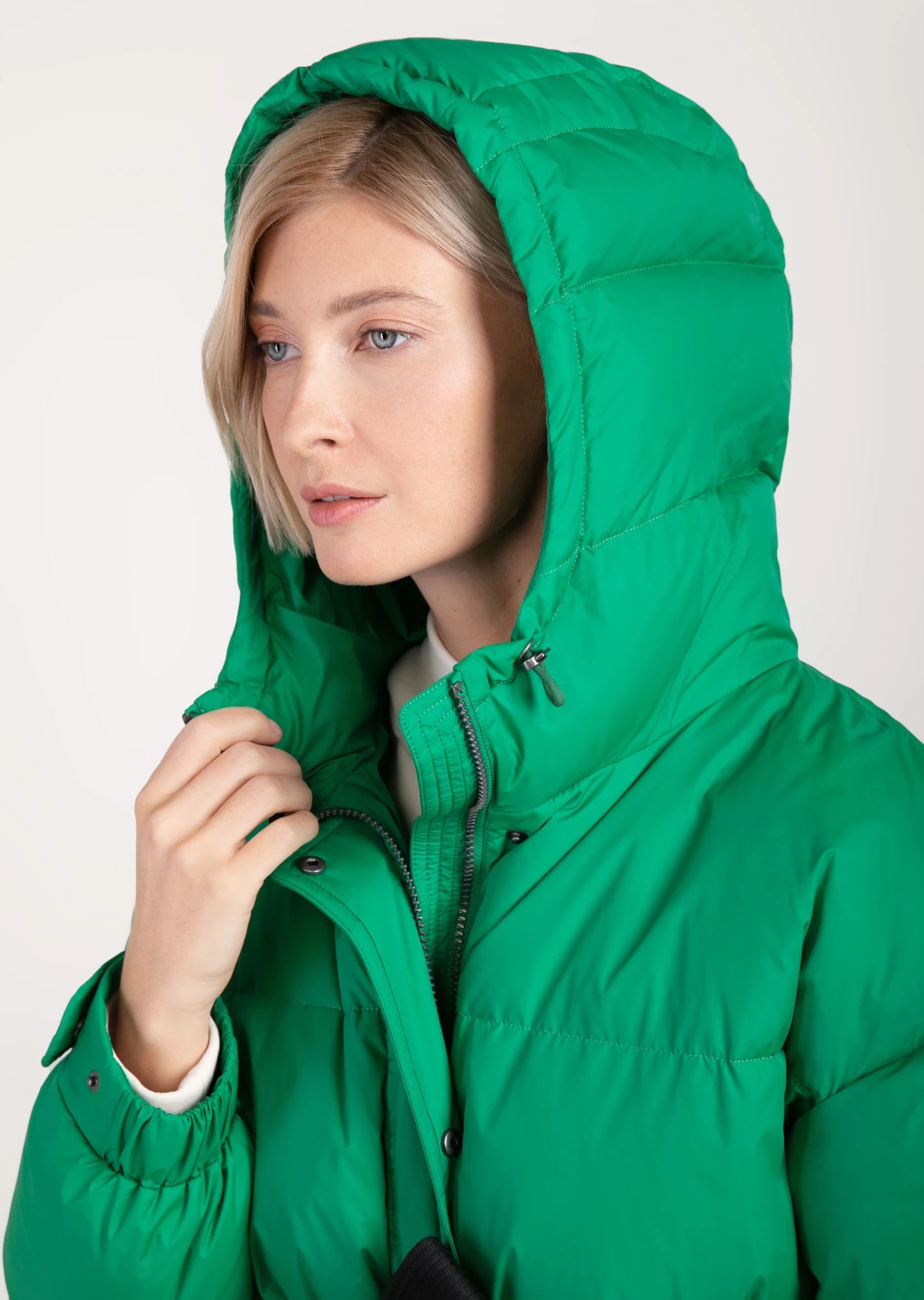 Короткий пуховик с капюшоном (1746OW-0058-OR190)