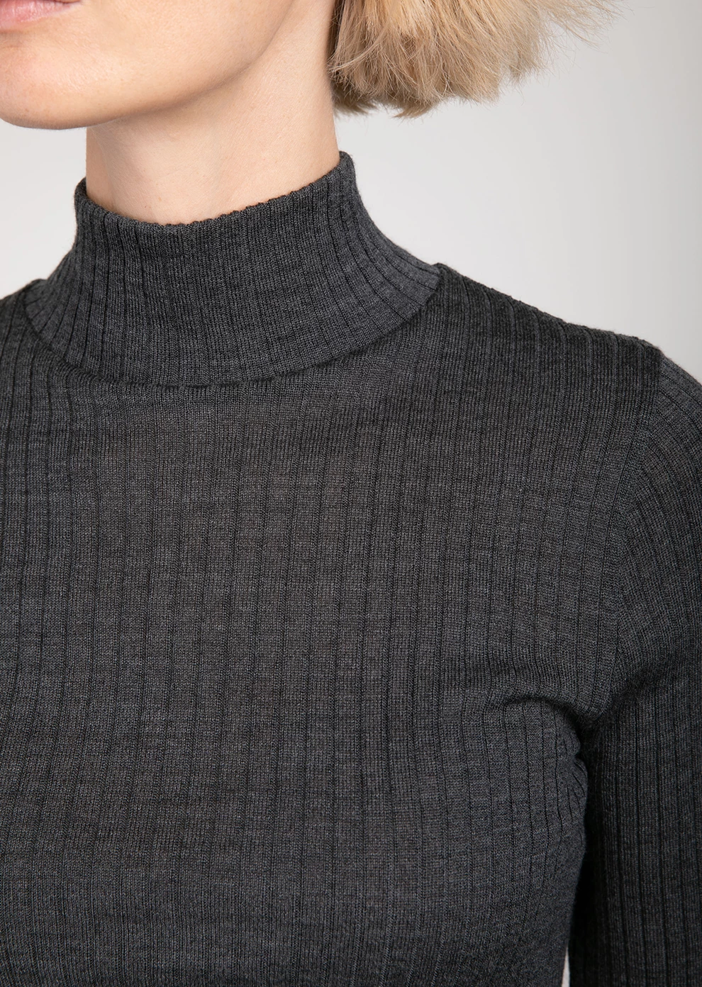 Водолазка из шерсти и шёлка (19W612-0000-IE691)