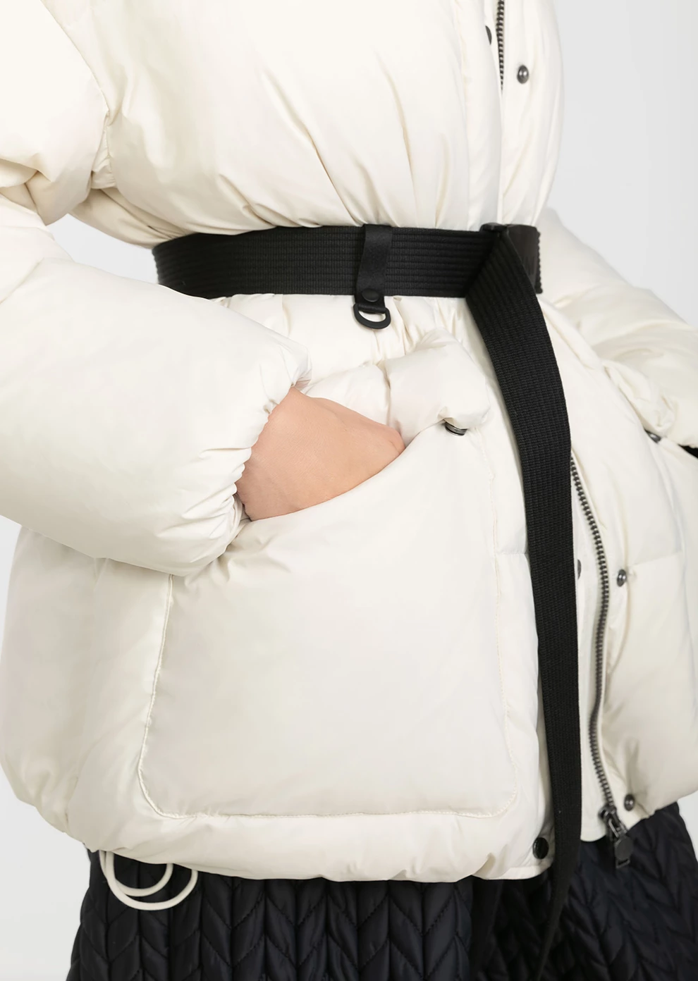 Короткий пуховик с капюшоном (1281QW-0079-QD001)