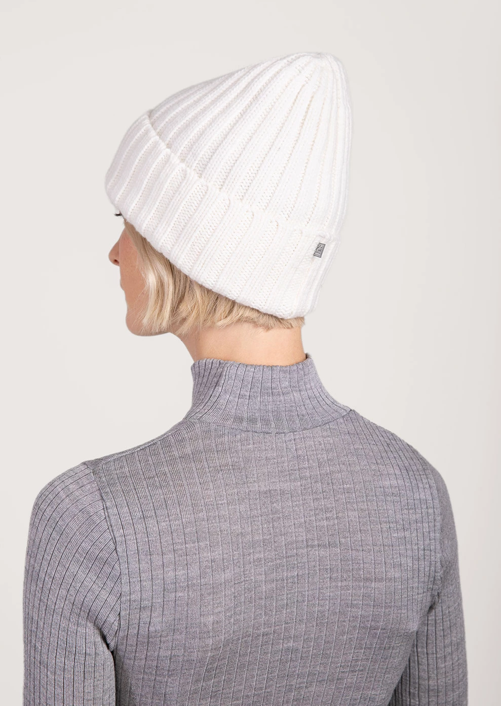 Шапка из шерсти (6323OW-0095-OM001)