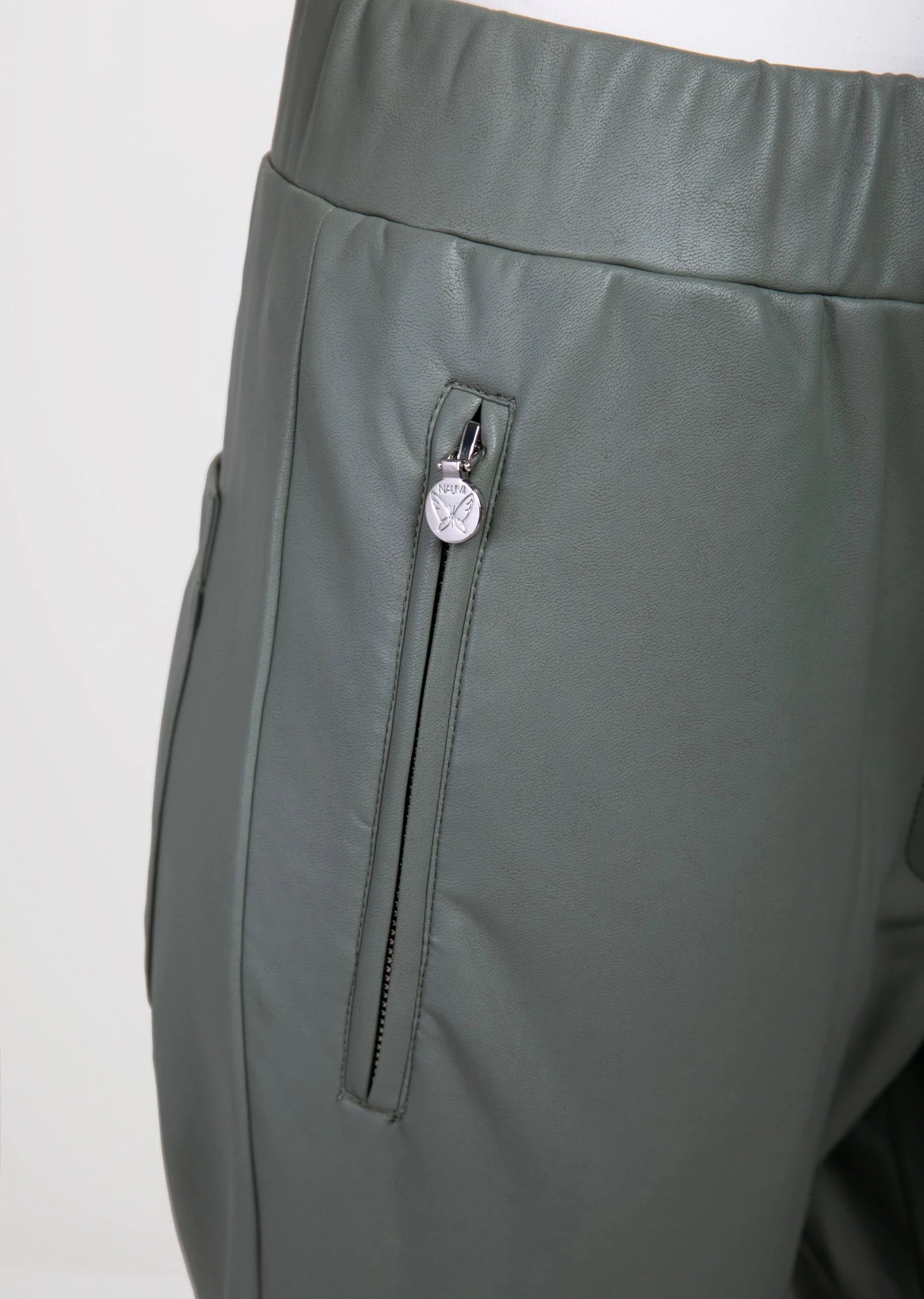 Джоггеры из экокожи (NР-17-L-703-E0014)