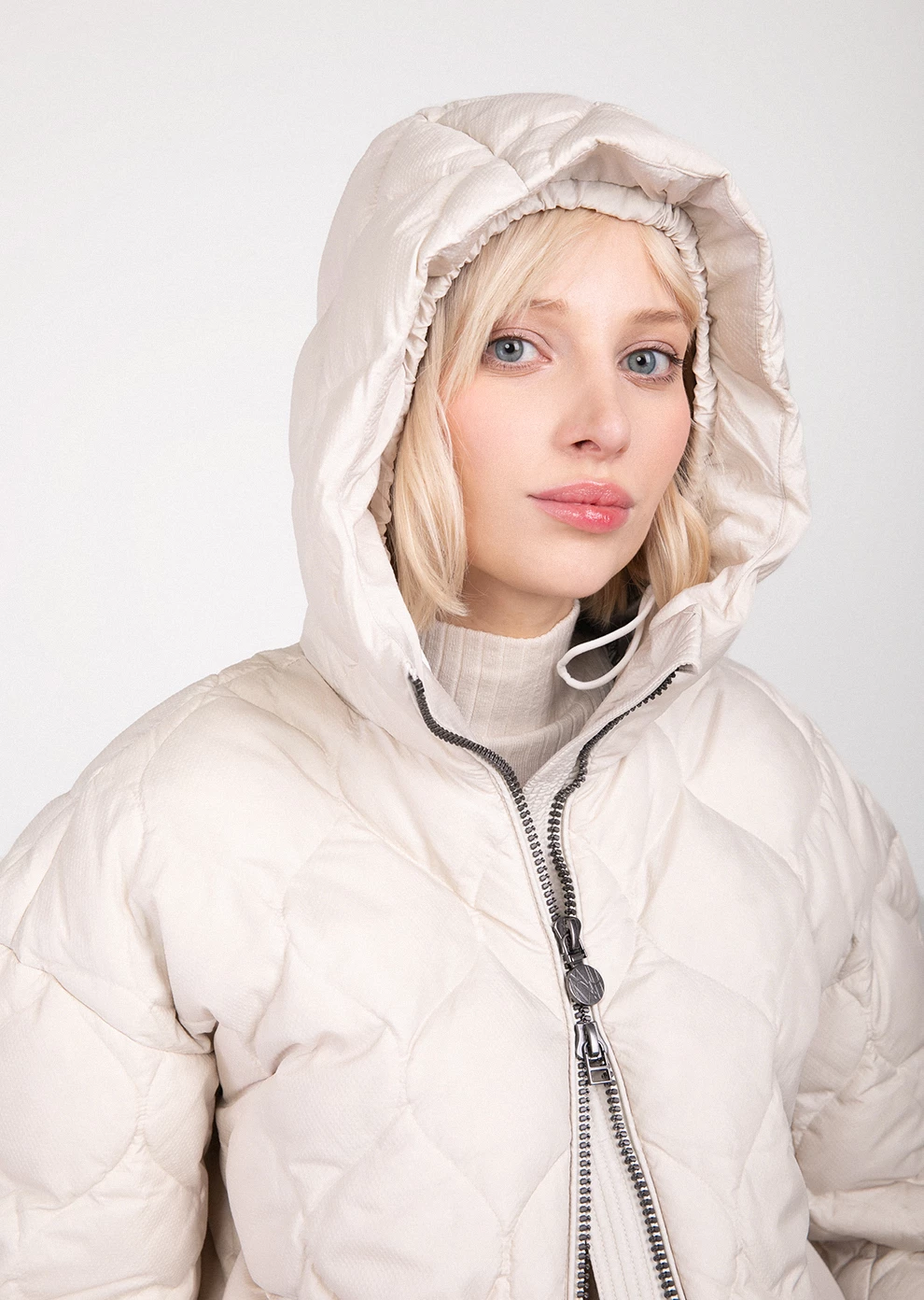 Короткий пуховик с капюшоном (1898OW-0012-OZ001)