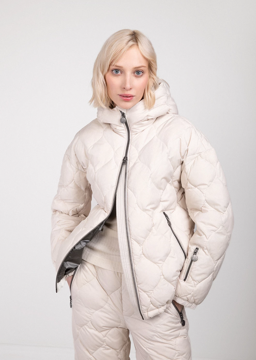 Короткий пуховик с капюшоном (1898OW-0012-OZ001)