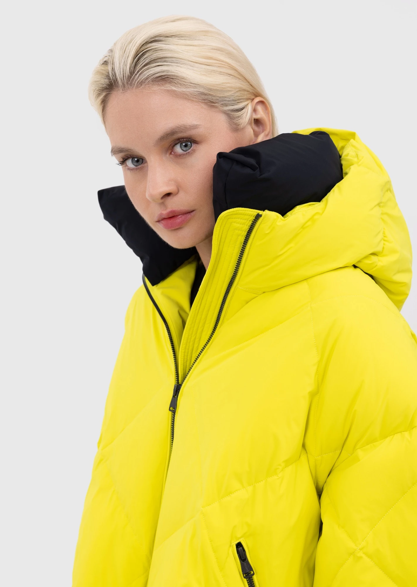 Короткий пуховик с капюшоном (1223SW-1021-A508)