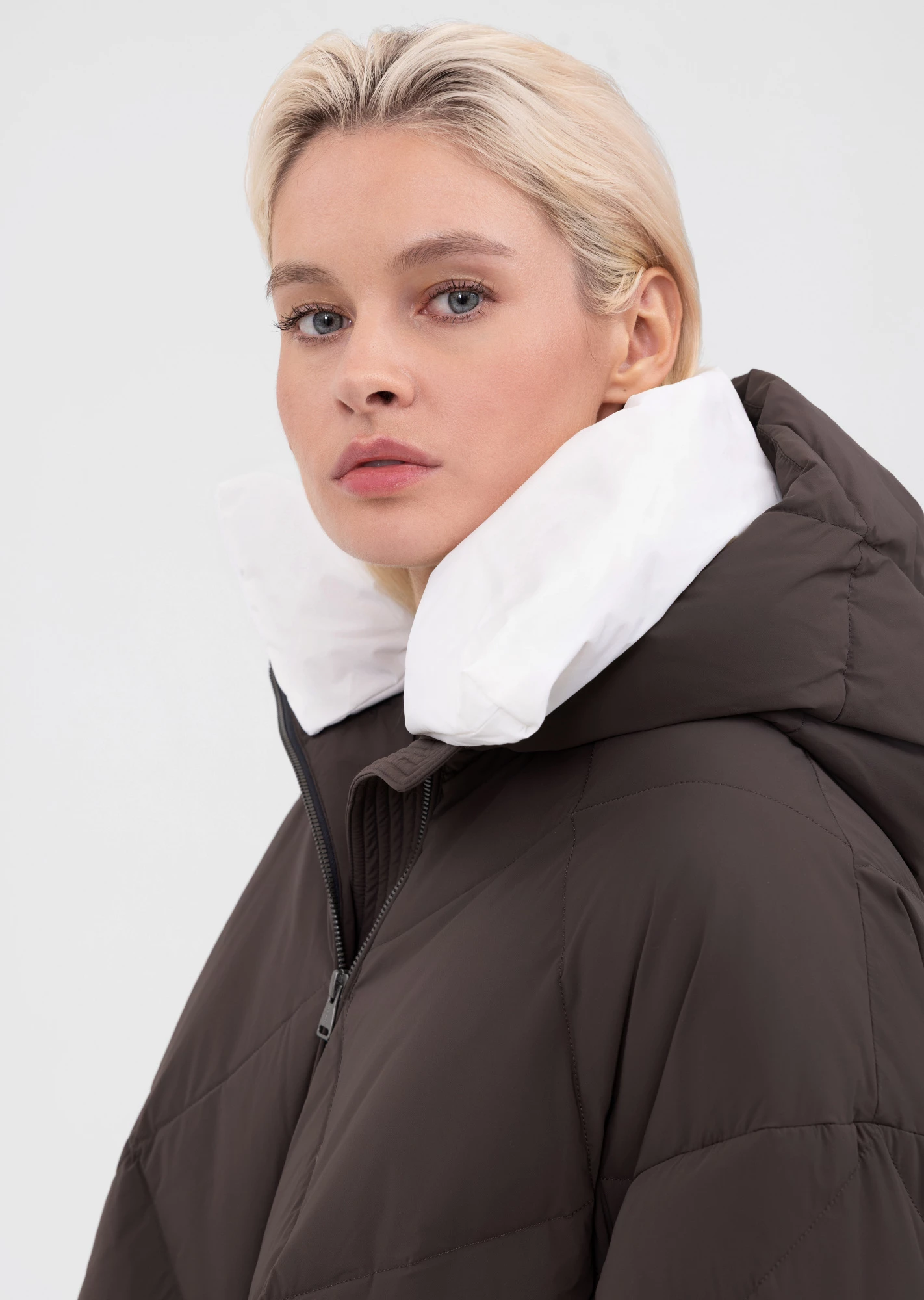 Короткий пуховик с капюшоном (1223SW-1021-A507)