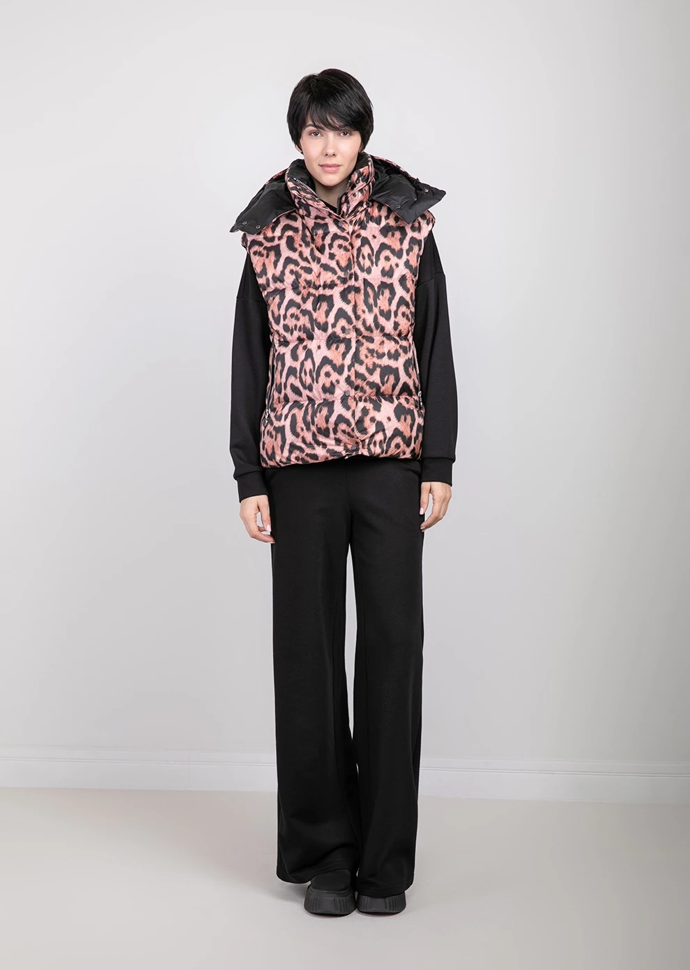 Короткий пуховый жилет (1192OW-0012-OK242)