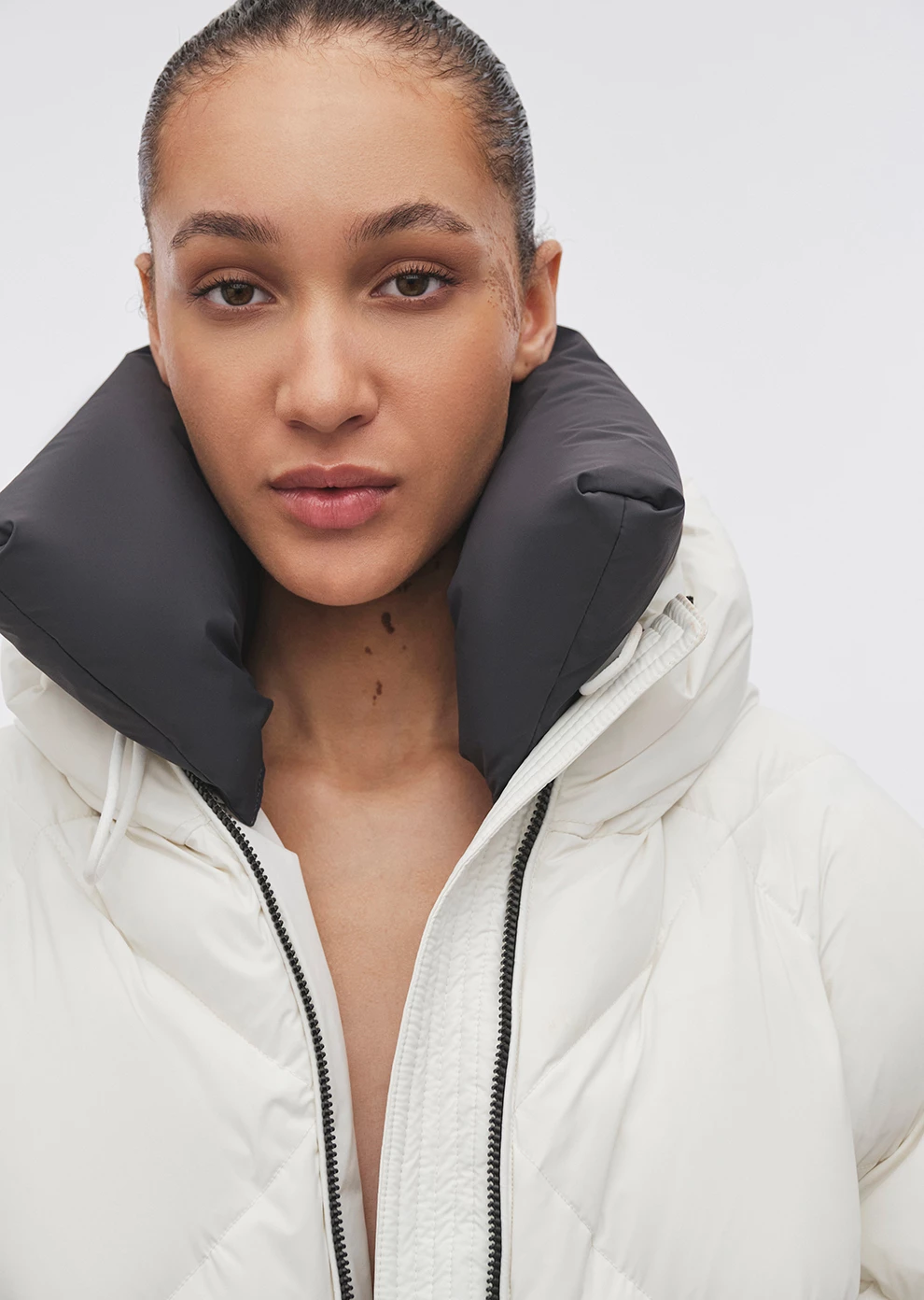 Короткий пуховик с капюшоном (1223SW-1021-A001)