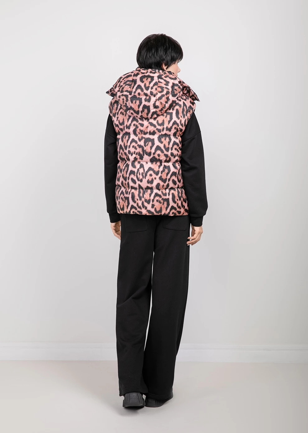 Короткий пуховый жилет (1192OW-0012-OK242)