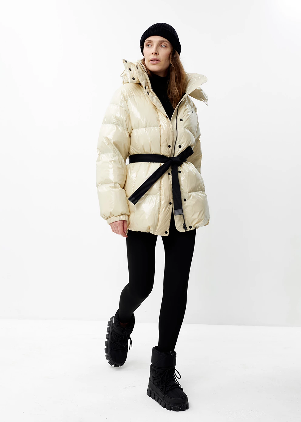 Пуховик зимний с капюшоном  (1756UW-1028-A002)