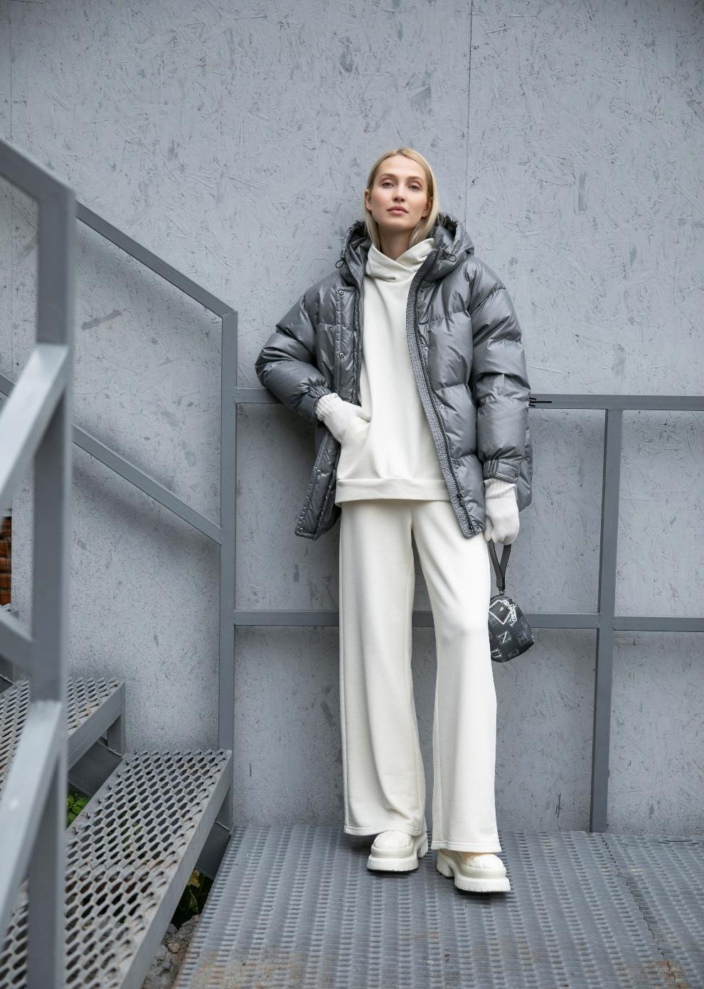 Безупречный total look в теплом айвори и классическом сером